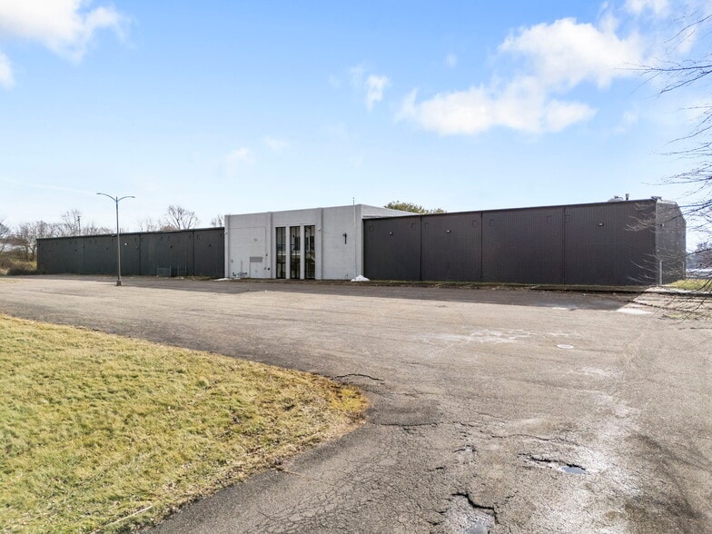 Primary Photo Of 2600 25th St, Canton Specialty For Sale