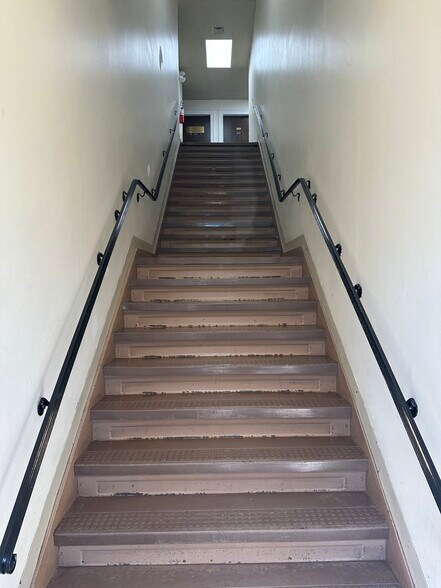 More Photos Of 191-193 Main St, Hackensack Storefront Retail Office For Lease