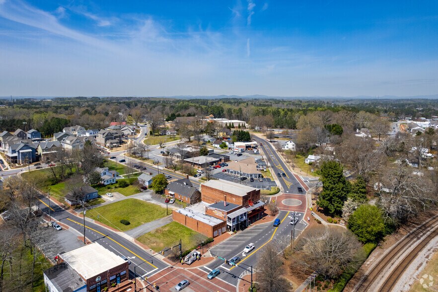 More Photos Of 2881 N Main St NW, Kennesaw General Retail For Sale