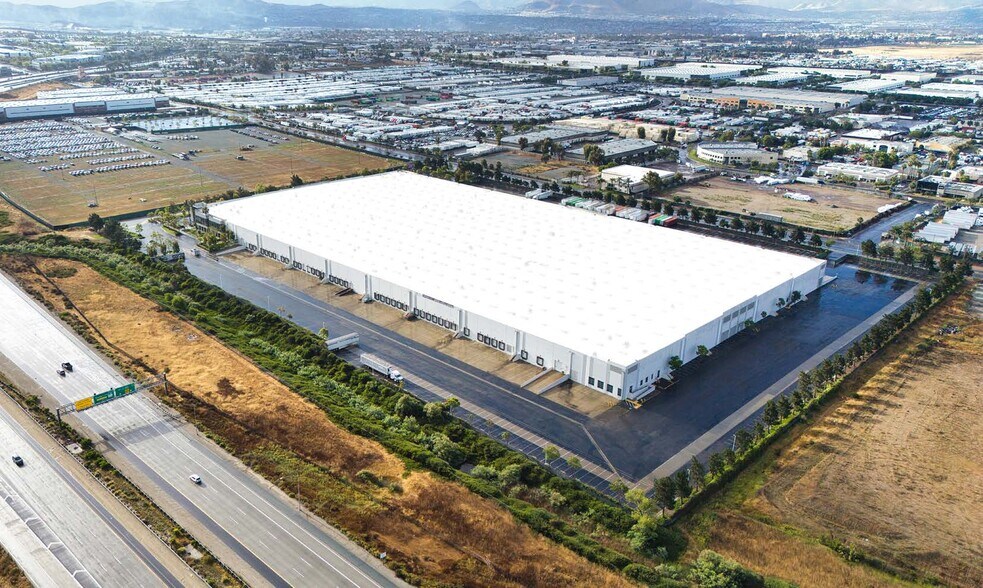 Primary Photo Of 2020 Piper Ranch Rd, San Diego Distribution For Lease