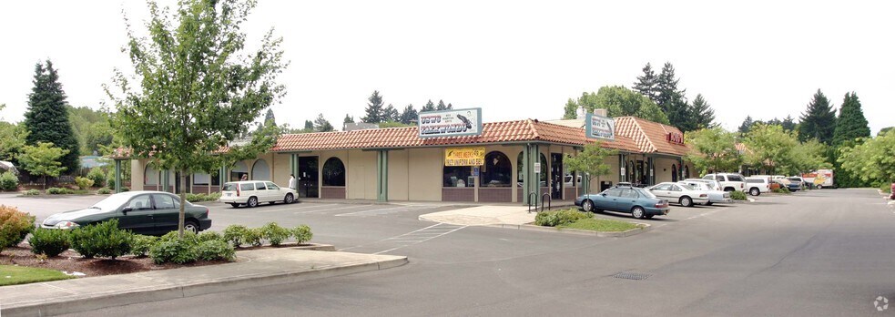 More Photos Of 6100-6130 SE King Rd, Portland Unknown For Lease