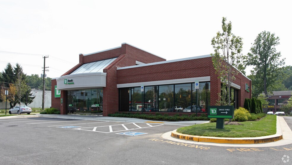 More Photos Of 1470 Ritchie Hwy, Arnold Bank For Lease