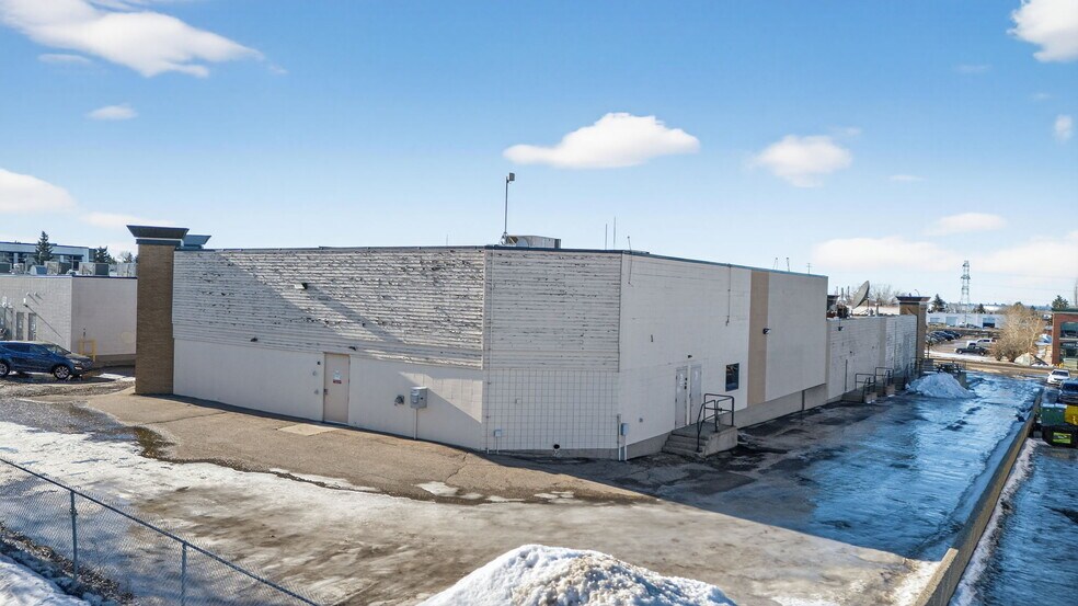More Photos Of 136 Athabascan Av, Sherwood Park General Retail For Lease