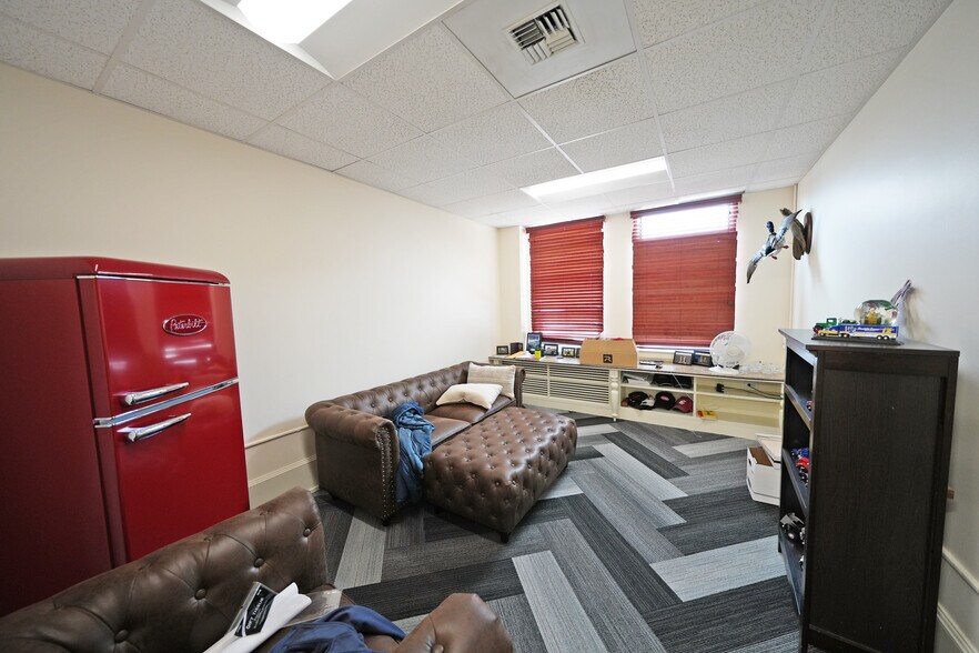 More Photos Of 30-34 N 3rd St, Yakima Office For Lease