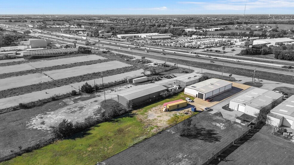 More Photos Of 4250 I-30 E, Rockwall Showroom For Sale