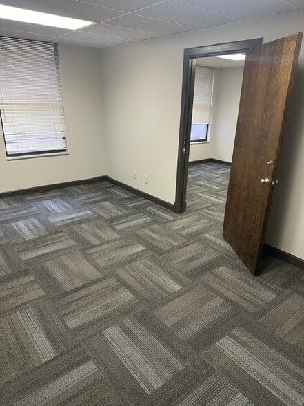 More Photos Of 815 Quarrier St, Charleston Office For Lease