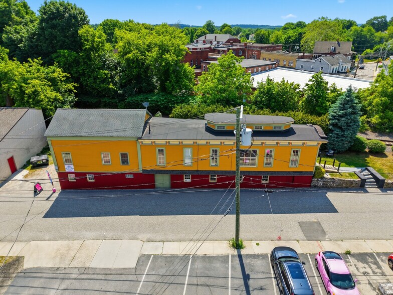 More Photos Of 21 Furnace St, Danielson Storefront For Sale