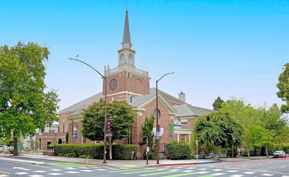 Primary Photo Of 2340 Durant Ave, Berkeley Schools For Lease