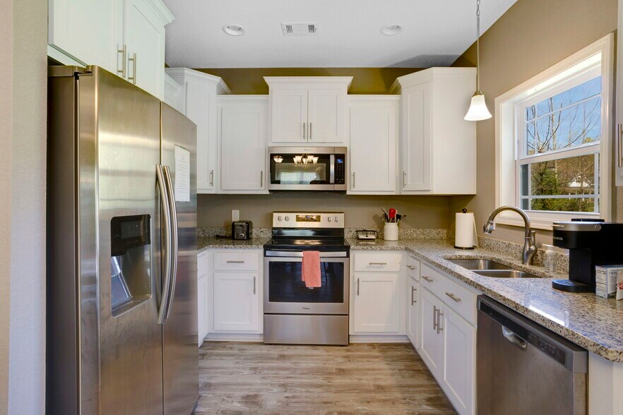 More Photos Of , Young Harris Specialty For Sale