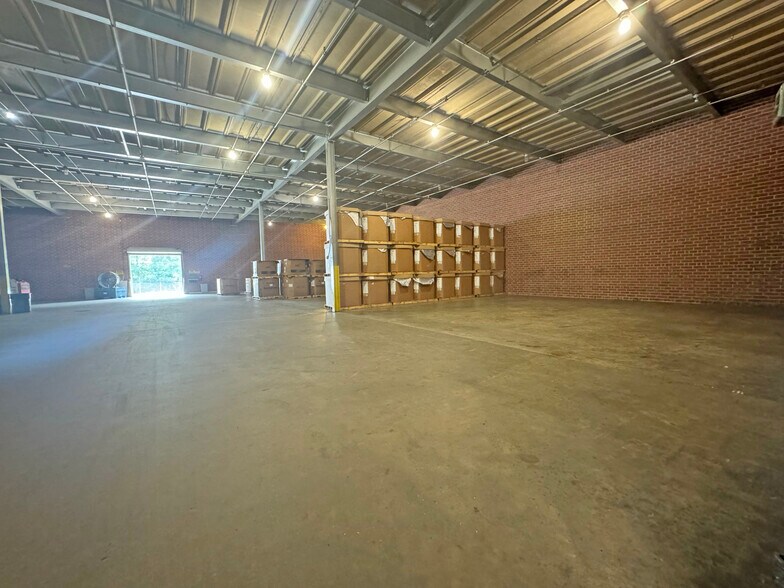 More Photos Of 4730 Ninety Six Hwy, Ninety Six Distribution For Sale