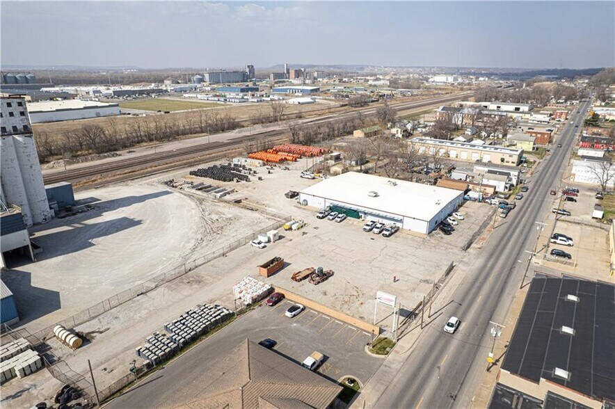 More Photos Of 5326 Lake Ave, Saint Joseph General Retail For Sale