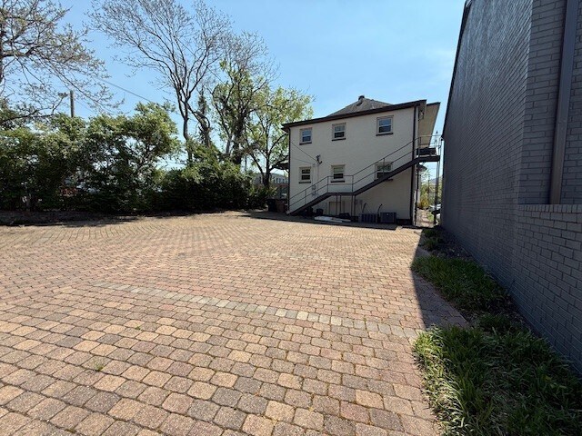 More Photos Of 2110 Blair Blvd, Nashville Office For Sale