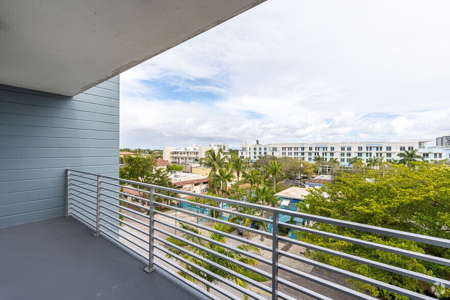 More Photos Of 190 SE 5th Ave, Delray Beach Apartments For Lease