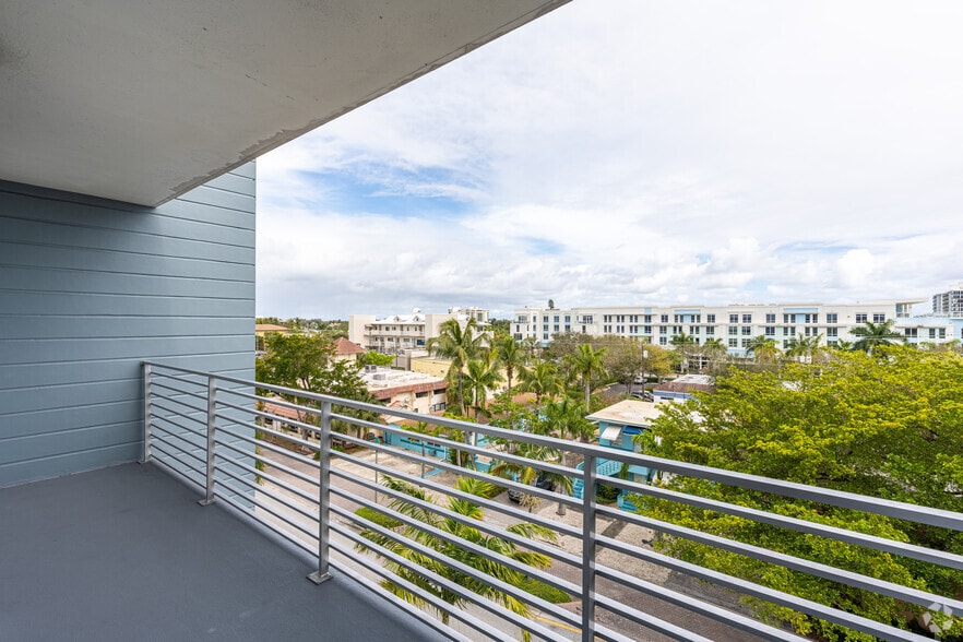 More Photos Of 190 SE 5th Ave, Delray Beach Apartments For Lease