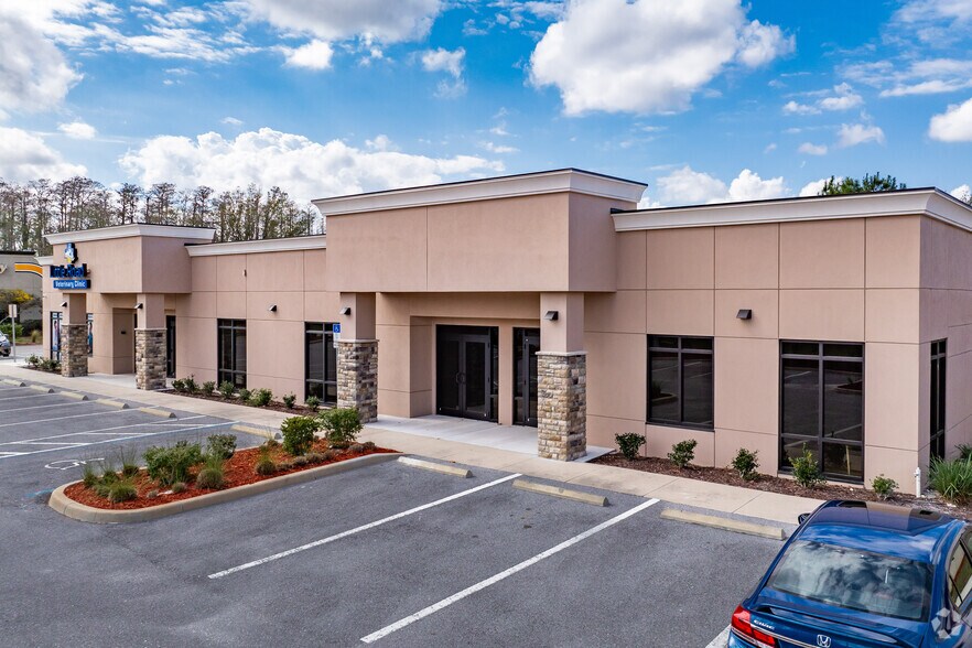 Primary Photo Of 5083 Little Rd, New Port Richey Medical For Lease