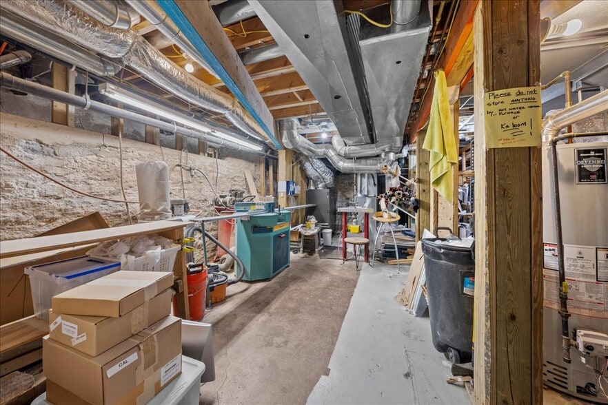 More Photos Of 1517 W Lake St, Minneapolis Storefront Retail Office For Sale
