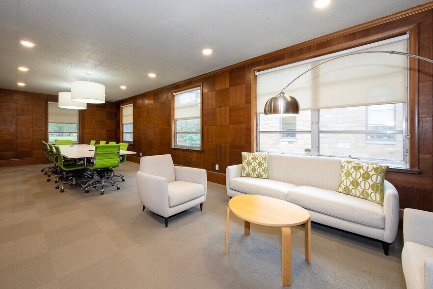 More Photos Of 2425 W 11th St, Cleveland Office For Lease