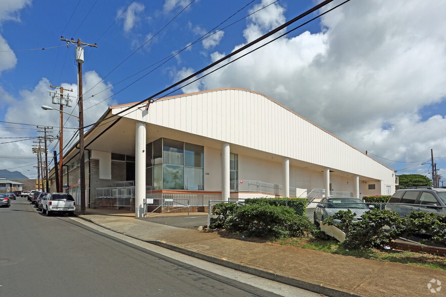 More Photos Of 2200 Kamehameha Hwy, Honolulu Storefront Retail Office For Lease