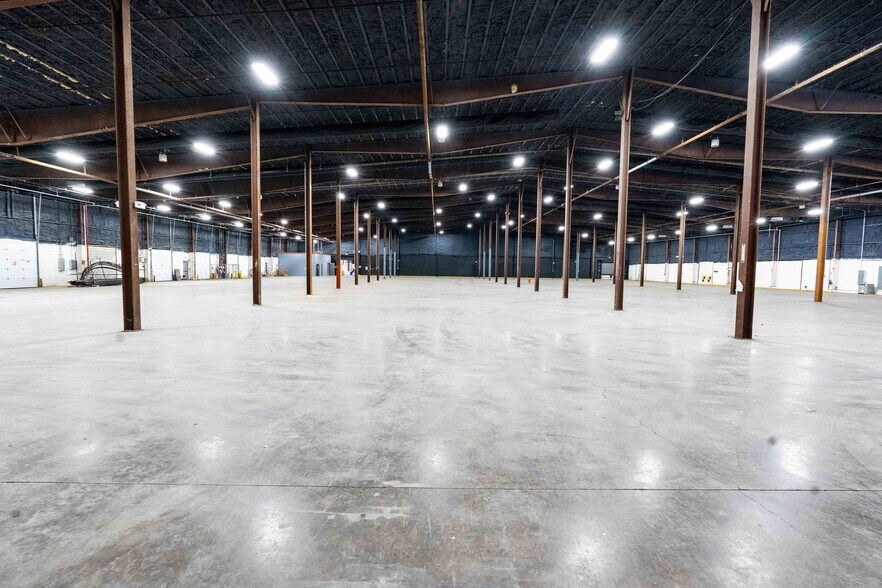 More Photos Of 208 North St, Foxborough Warehouse For Lease