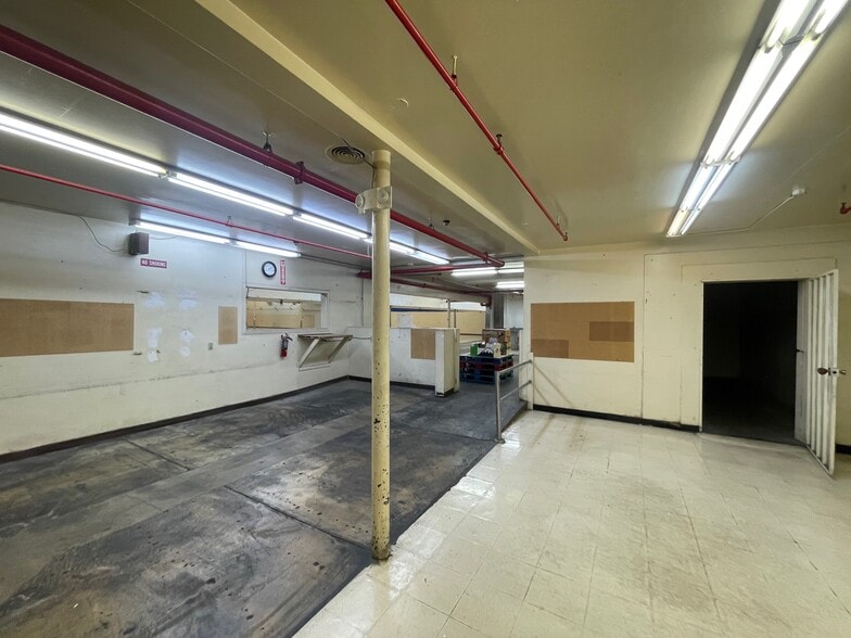 More Photos Of 7663-7667 Broadway, Lemon Grove Supermarket For Sale