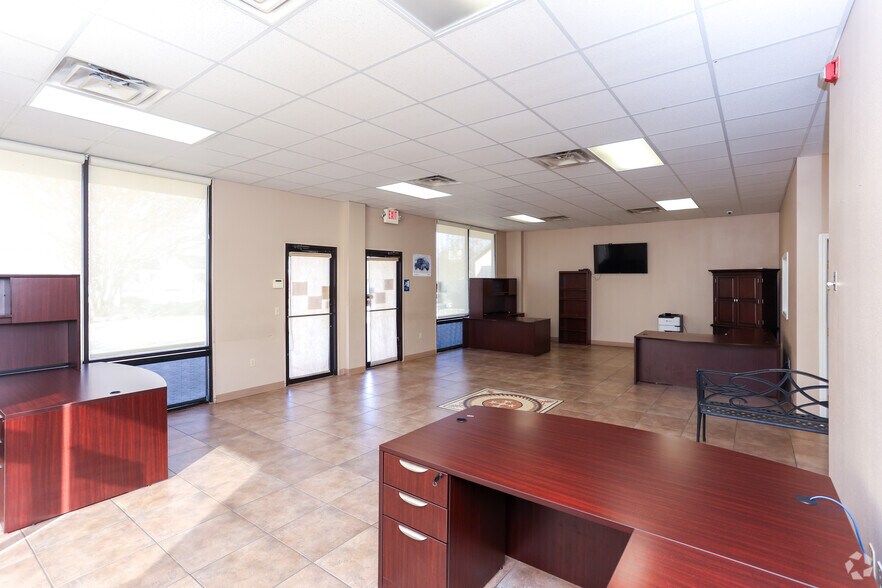 More Photos Of 1656 Benton Rd, Bossier City Loft Creative Space For Lease