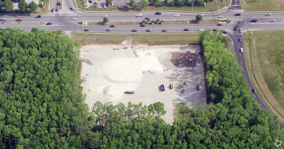 Primary Photo Of 124 Hillcrest Pky, Chesapeake Auto Dealership For Sale