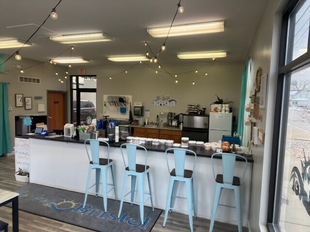 More Photos Of 201 E Vistula St, Bristol Storefront Retail Office For Lease