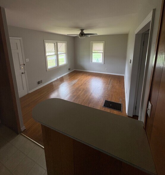 More Photos Of 8897 Asheville Hwy, Boiling Springs Office For Lease