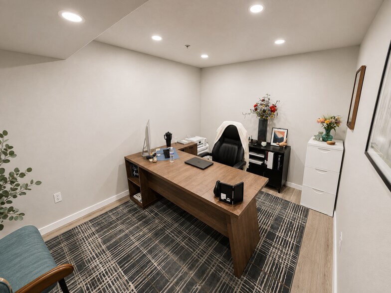 More Photos Of 1950 Keene Rd, Richland Office For Sale