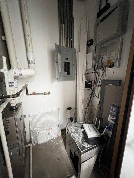 More Photos Of 1443 W Belmont Ave, Chicago Storefront Retail Office For Sale