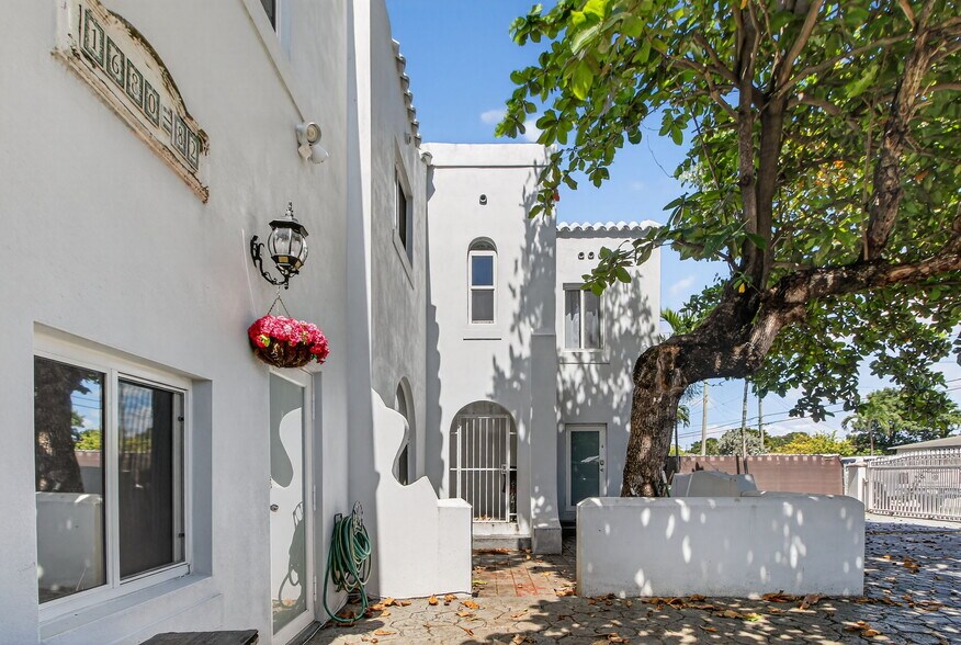 More Photos Of 1680 NW 22nd Ct, Miami Multifamily For Sale