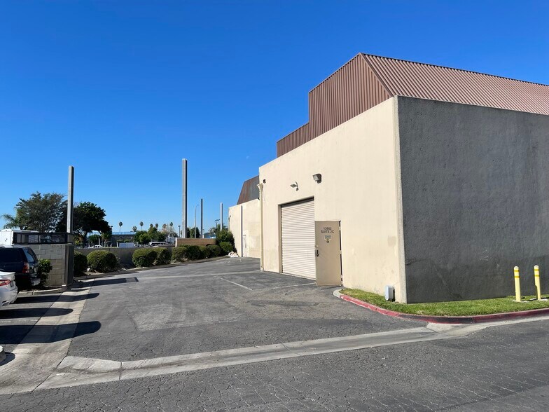 More Photos Of 13902 Harbor Blvd, Garden Grove Light Manufacturing For Sale