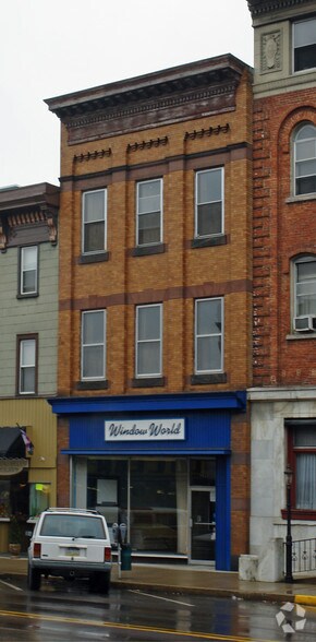 More Photos Of 411 Market St, Sunbury Storefront Retail Residential For Lease