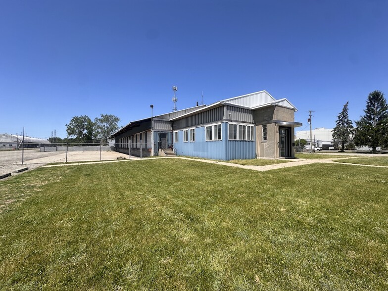 More Photos Of 2655 Buchanan Ave SW, Grand Rapids Truck Terminal For Lease