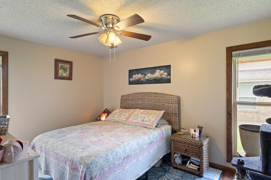 More Photos Of 19824 State Highway 112, Cassville Apartments For Sale