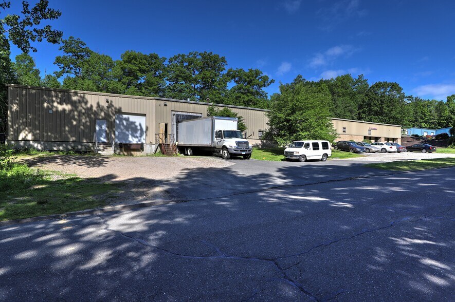 More Photos Of 15 Container Dr, Terryville Manufacturing For Sale