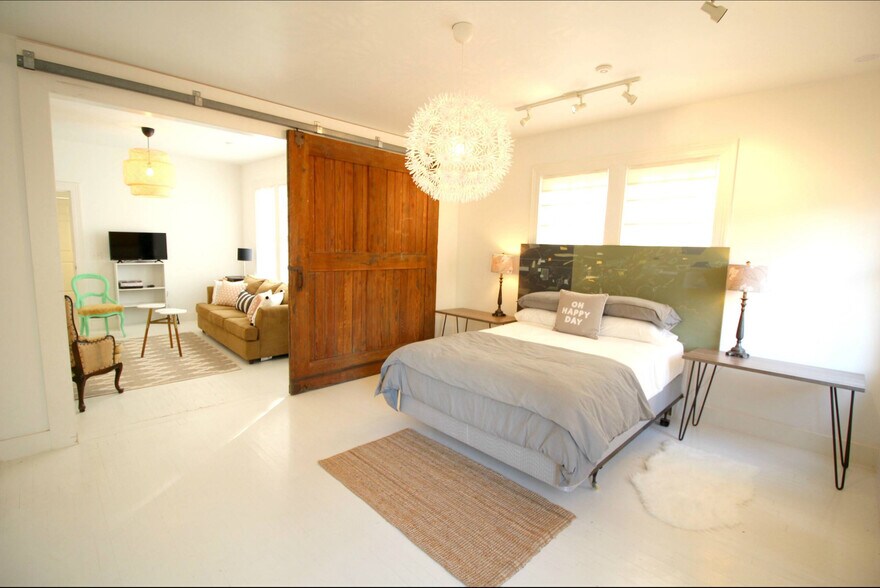 More Photos Of 3413 N State St, Jackson Office Residential For Sale