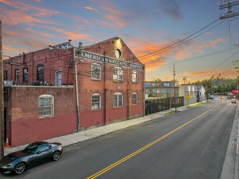 More Photos Of 2626 Lacy St, Los Angeles Industrial For Sale