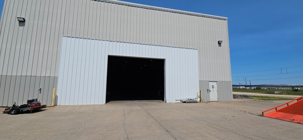 More Photos Of 5414 Packer Dr, Menomonie Manufacturing For Sale