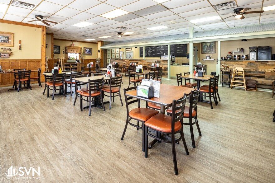 More Photos Of 409 N Main St, Nicholasville Restaurant For Sale