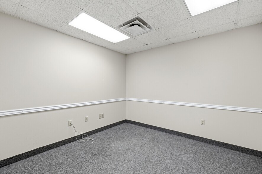 More Photos Of 451 SW 57th Ave, Ocala Distribution For Lease