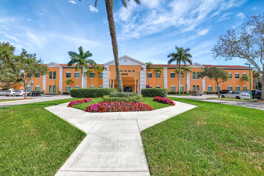More Photos Of 15300 S Jog Rd, Delray Beach Medical For Lease