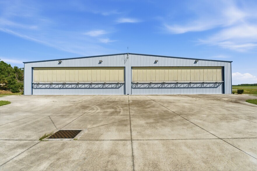 More Photos Of 8600 Airport Blvd, Leesburg Airplane Hangar For Sale