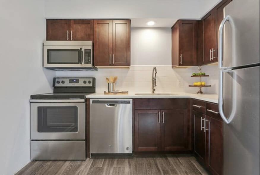 More Photos Of 706 E 139th St, Kansas City Apartments For Sale