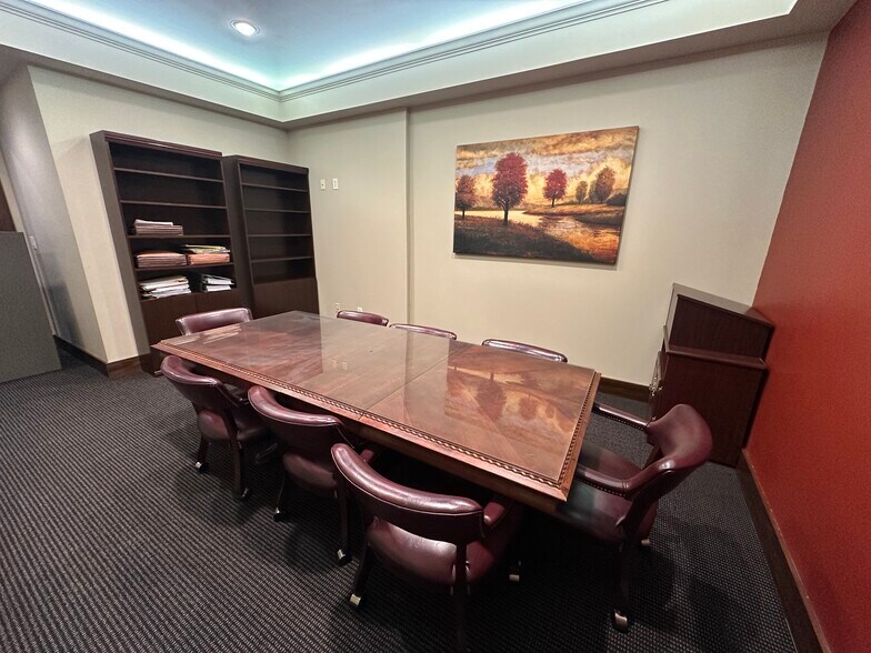 More Photos Of 502 Court St, Utica Office Residential For Lease