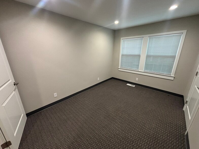 More Photos Of 1130-1132 McKendrie St, San Jose Medical For Lease
