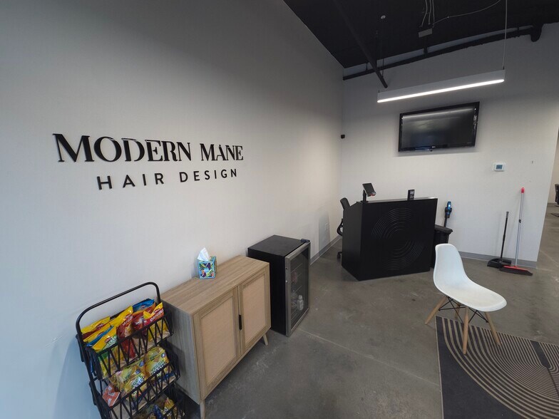 More Photos Of 7510 N Oak Trfy, Gladstone Apartments For Lease