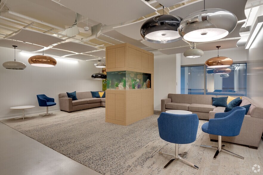 More Photos Of 200 W Madison St, Chicago Office For Lease