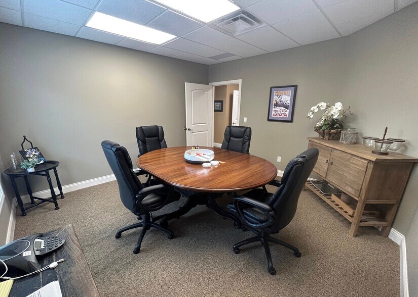 More Photos Of 5084 Wooster Rd, Cincinnati Medical For Sale