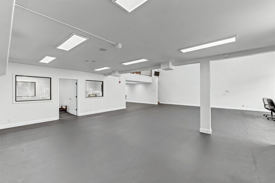 More Photos Of 1925 Francisco Blvd E, San Rafael Light Manufacturing For Lease